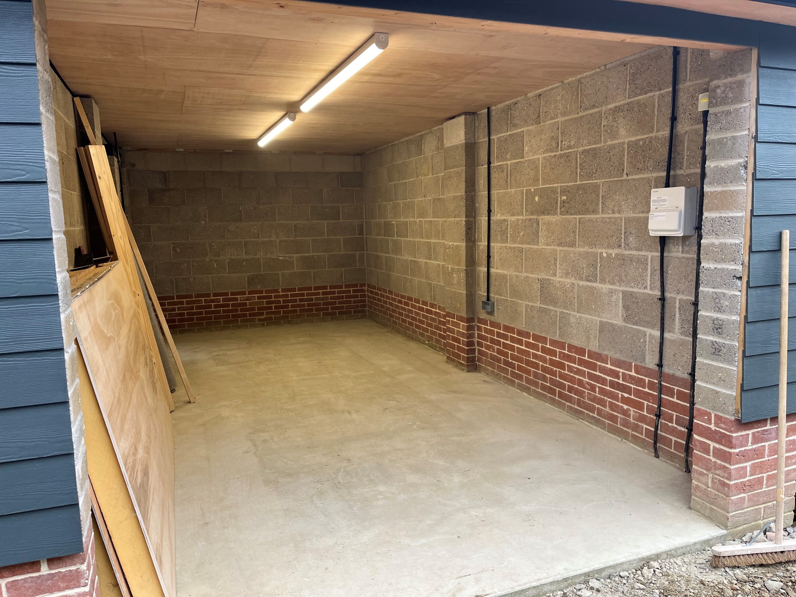g1a New-build garage